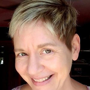 Meet your Posher, Lori